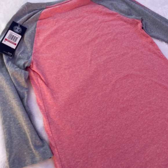 Under Armour Women’s XS Loose Shirt - Picture 5 of 5